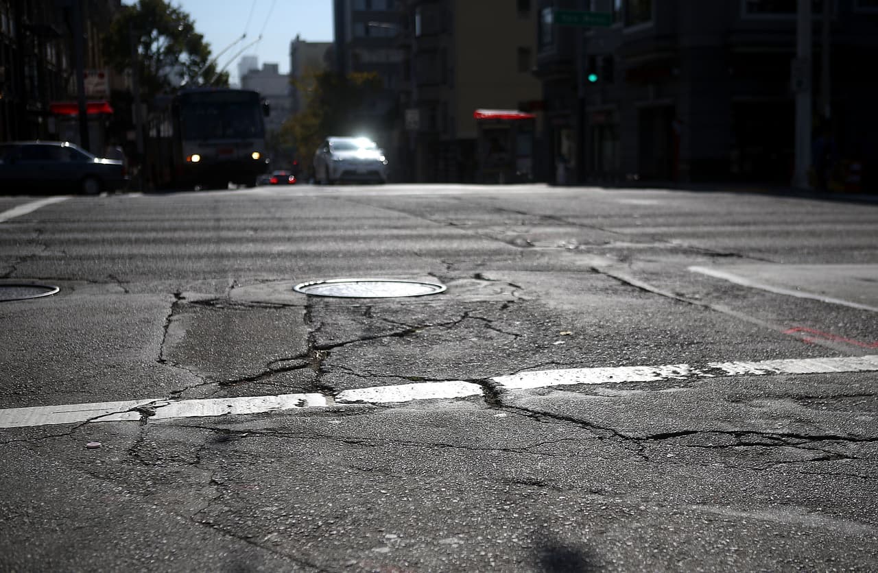 9- GRAND RAPIDS, MICHIGAN- Nada más y nada menos el 51% de las vías tienen baches. El gasto extra asciende a $803.
