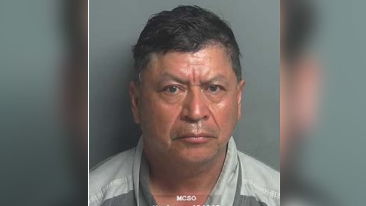 Francisco Agiular Gallegos, acusado de actuación sexual de un niño e indecencia con un niño.