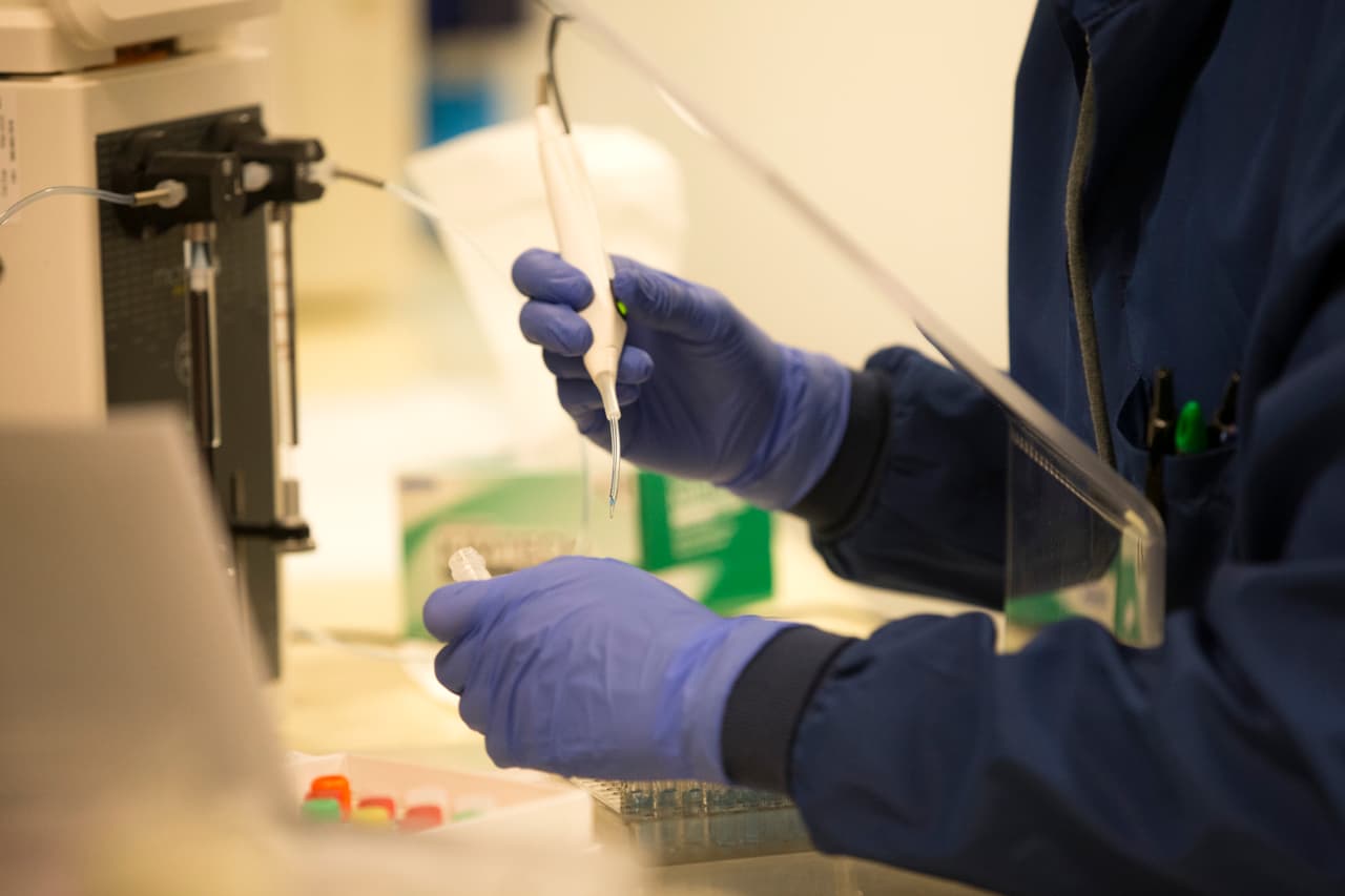 Agentes del orden público podrán obtener pruebas del coronavirus gracias a donaciones