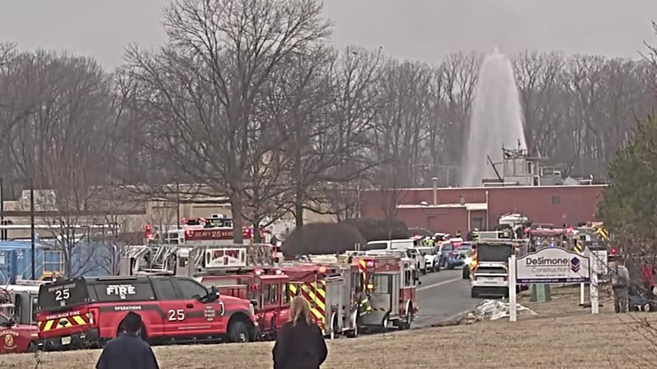 Explosión en edificio de Logan Township, NJ, deja heridos y causa órdenes de refugio