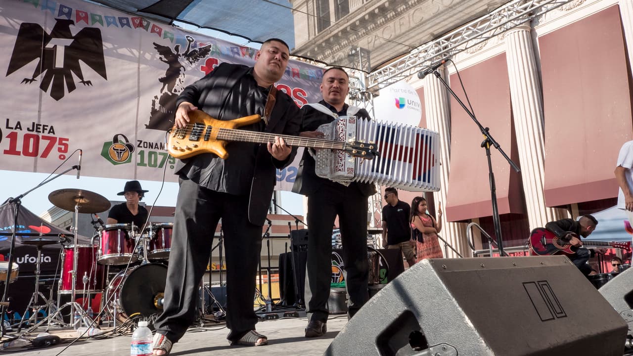 La celebracion de Independencia en el Fulton Mall