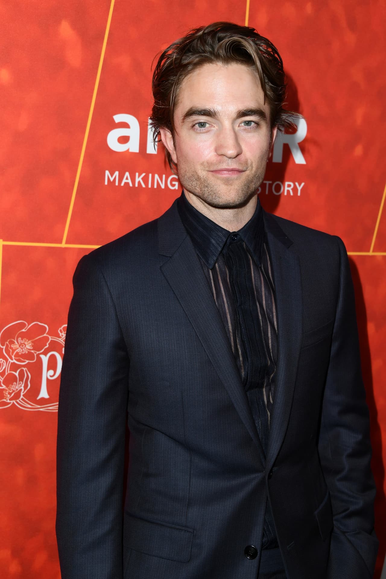 Los porcentajes se determinan midiendo la longitud y el ancho de la cara y luego dividiendo los resultados. La teoría es que cuanto más cercana sea la proporción de la cara de una persona a 1.618 (el número phi), estas son más "bellas".