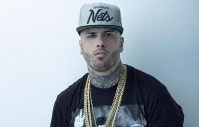 Nicky Jam es uno de los intérpretes del reggaeton que resurgieron de entre las cenizas, luego de tremendos fracasos como el que tuvo en la década de 1990, cuando intentó hacer un dueto con Daddy Yankee.