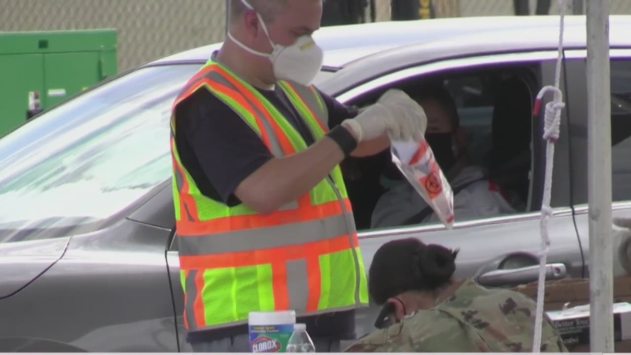 Abren dos centros móviles para pruebas gratuitas de coronavirus en Phoenix 