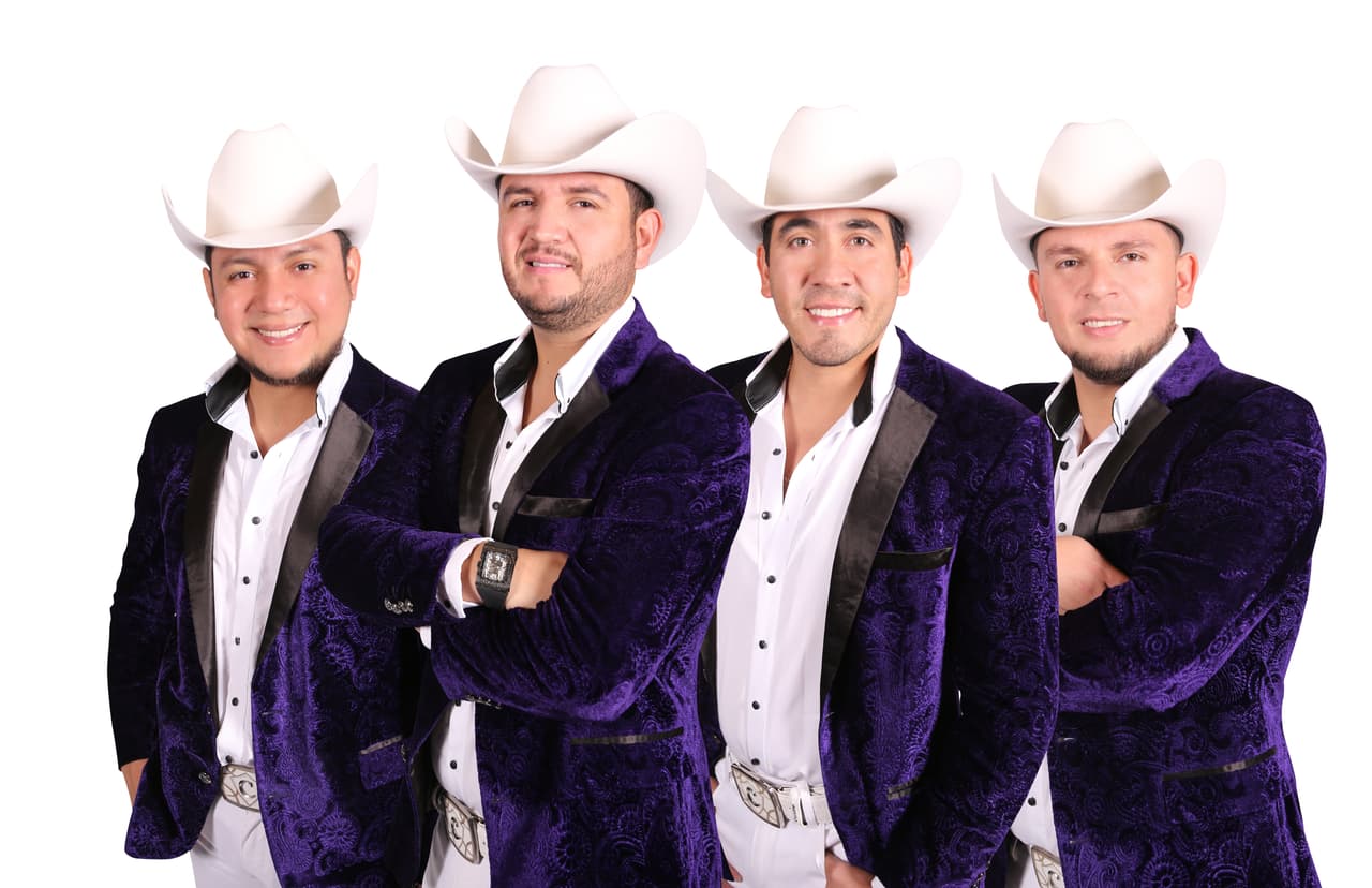Otro de los candidatos a ganar Mejor Álbum de Música Norteña, 
<b>es Calibre 50</b>, quienes a principios de 2021 publicaron su más reciente trabajo, 'Vamos Bien' y que también confirmaron su actuación a la fiesta del Latin GRAMMY 2021.
<br>La banda mexicana ya sabe lo que es ganar un gramófono pues han conseguido tres a lo largo de su carrera.