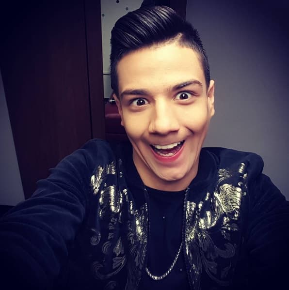 Con 1.9m seguidores Luis Coronel comparte muchos momentos divertidos.