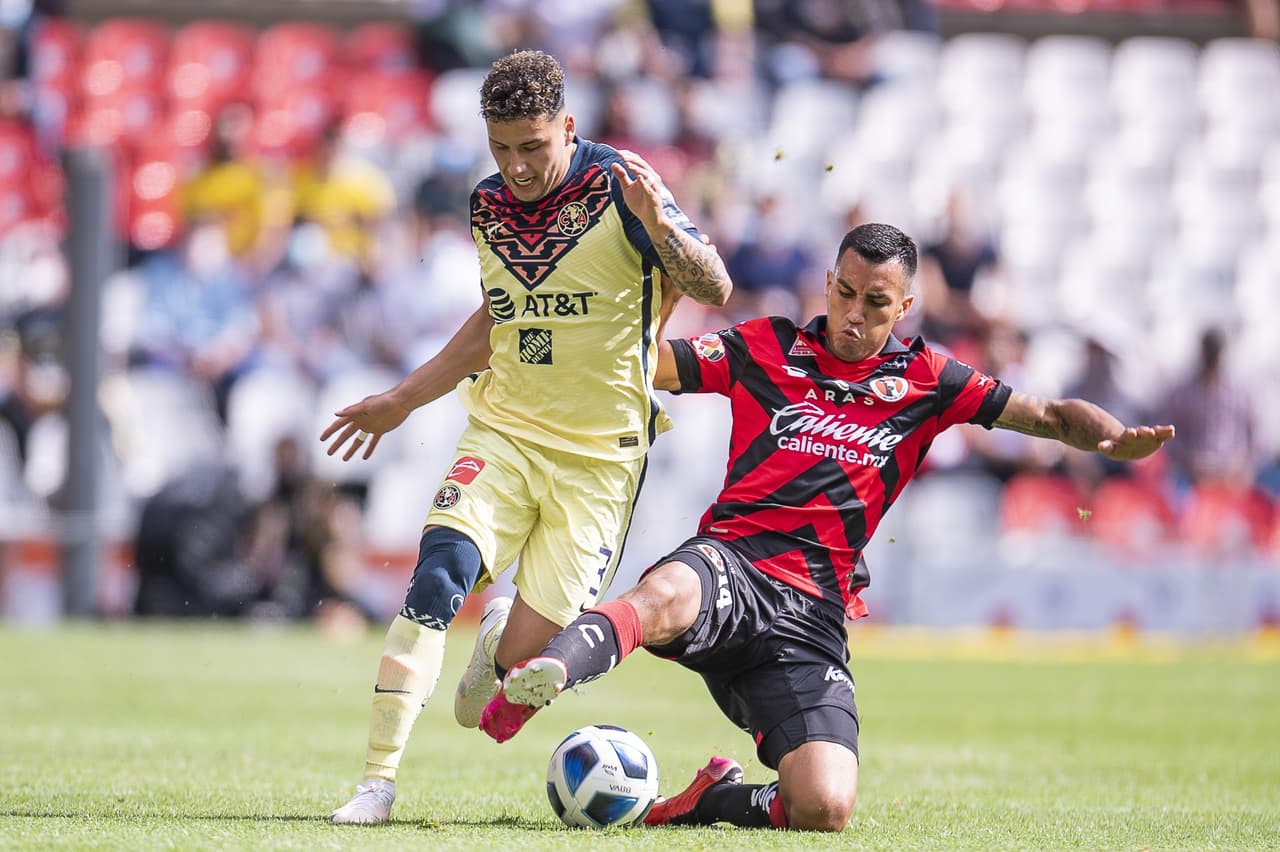 América mantiene su gran paso en el campeonato y en los minutos finales derrotó a Xolos de Tijuana.