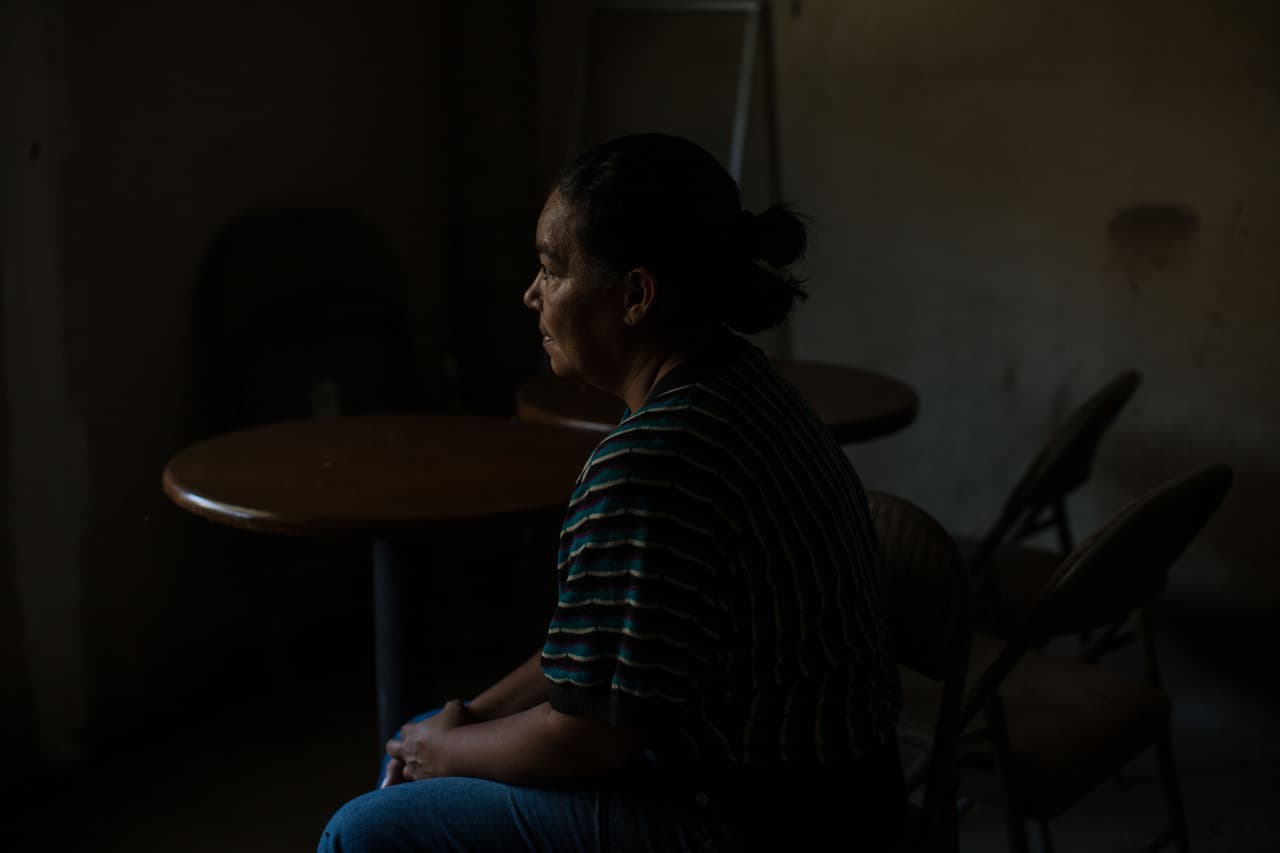 M. espera su fecha en una corte de Estados Unidos en México. Ella es una de las decenas de centroamericanos que han sido víctimas de la violencia que impera en los estados fronterizos por el dominio de los cárteles y organizaciones criminales.