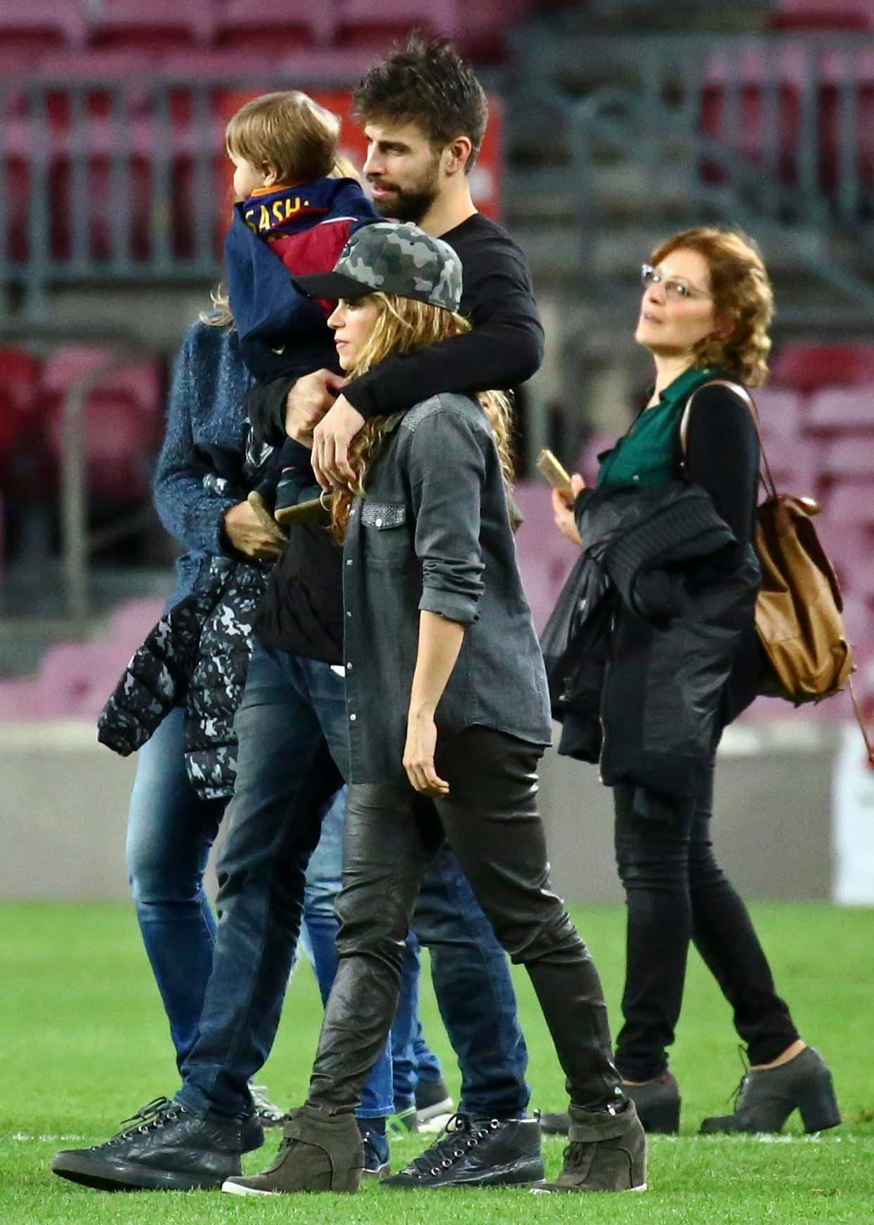 Pero al parecer a algunos españoles no les cae tan bien la parejita...