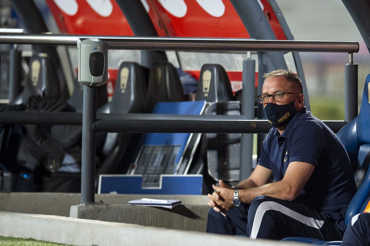 Lillini desea seguir como DT de Pumas, pero deja todo a la directiva