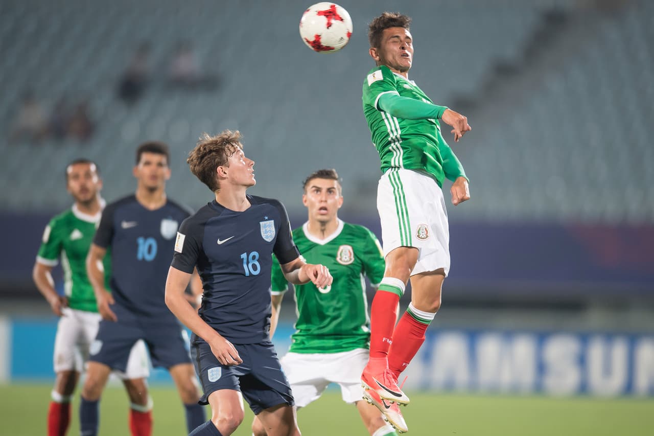 Sin embargo, no hubo claridad en los ataque mexicanos y ni siquiera por el juego aéreo, que en ocasiones fue tan eficiente.