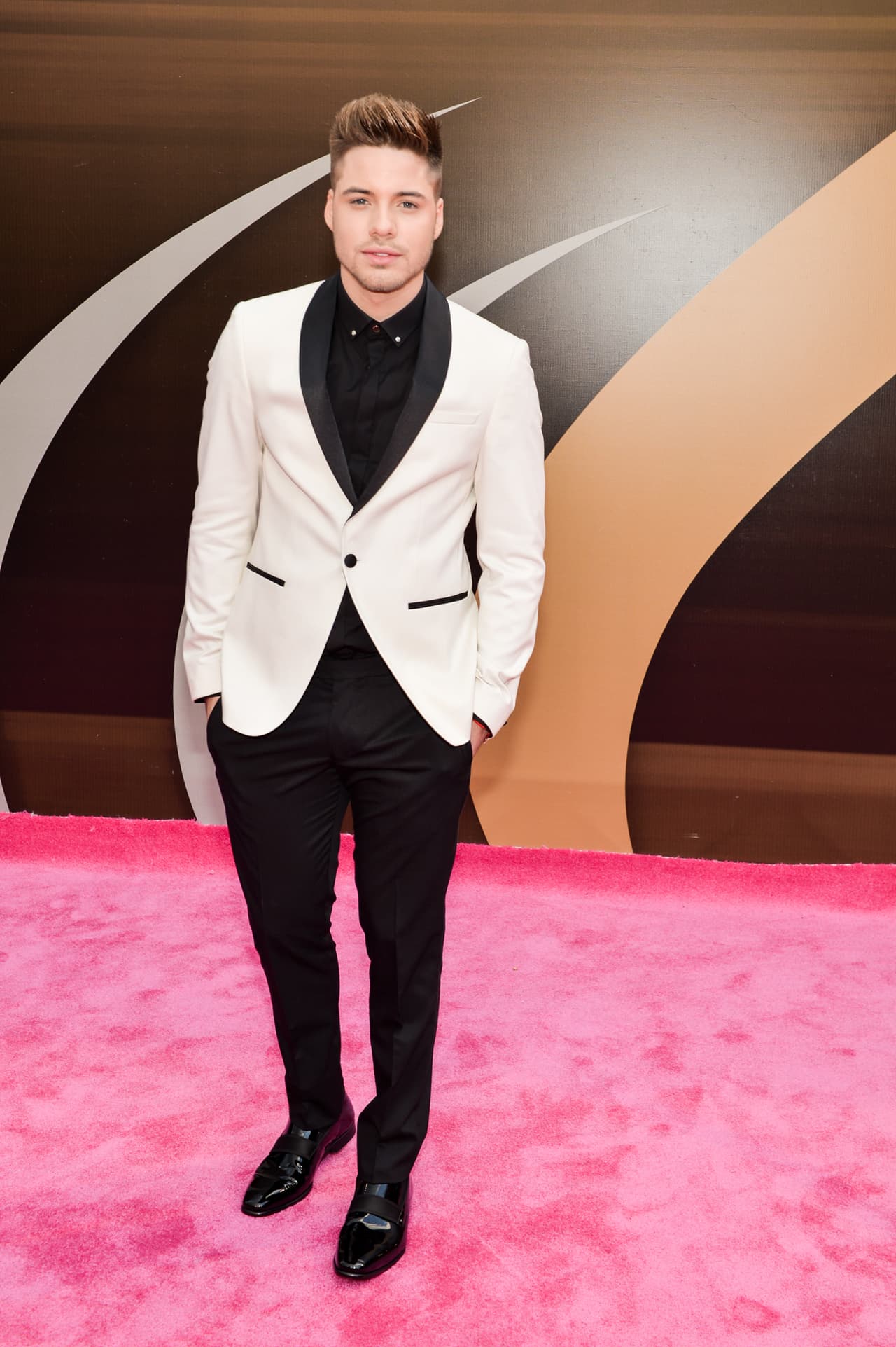 Como cada año, el talento de Univision fue uno de los más celebrados en esta alfombra magenta de Premio Lo Nuestro. ¿Quién fue tu favorito o favorita de la noche?