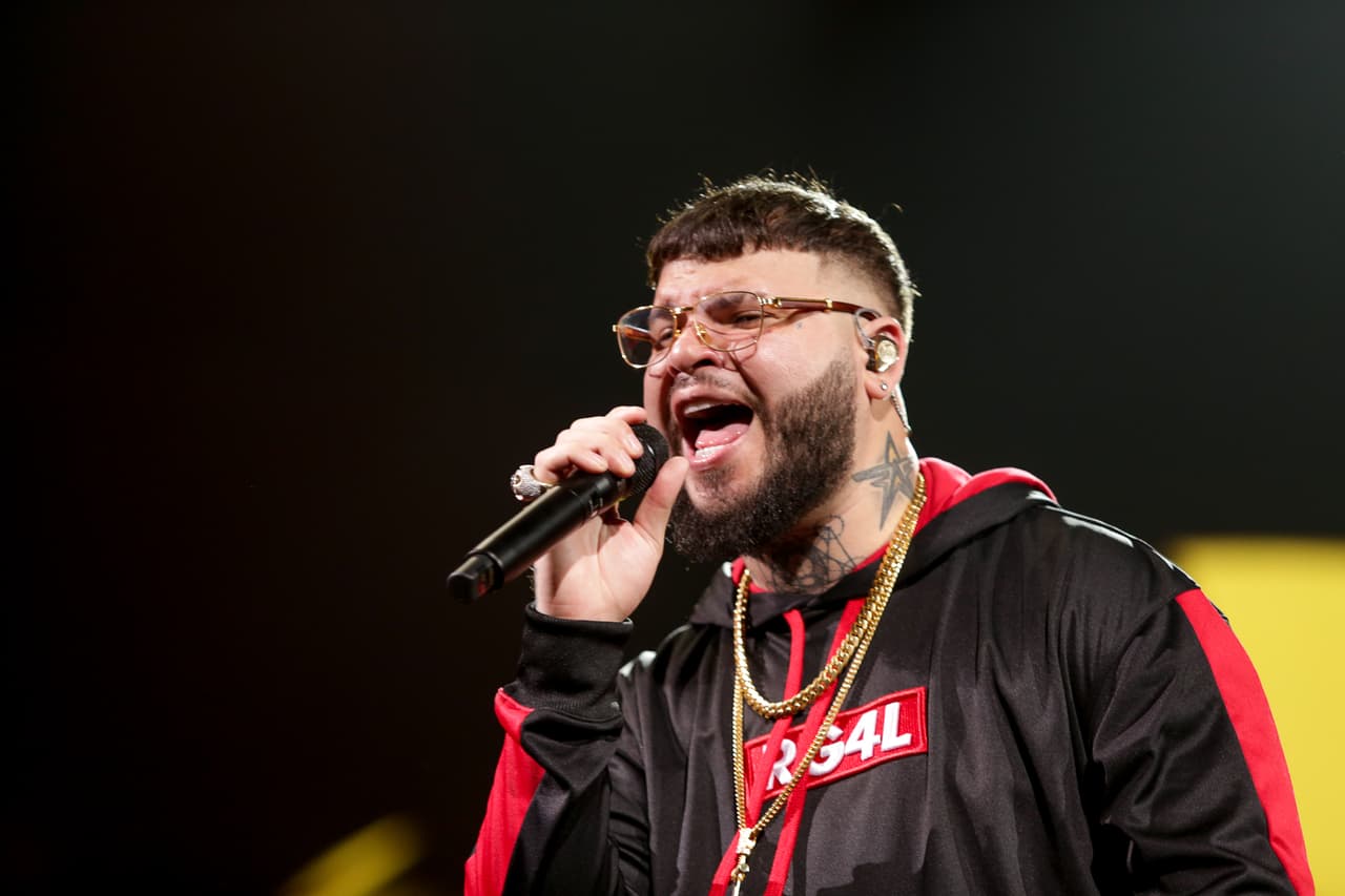 Farruko es uno de los nominados de la noche en la categoría remix del año.
<br>