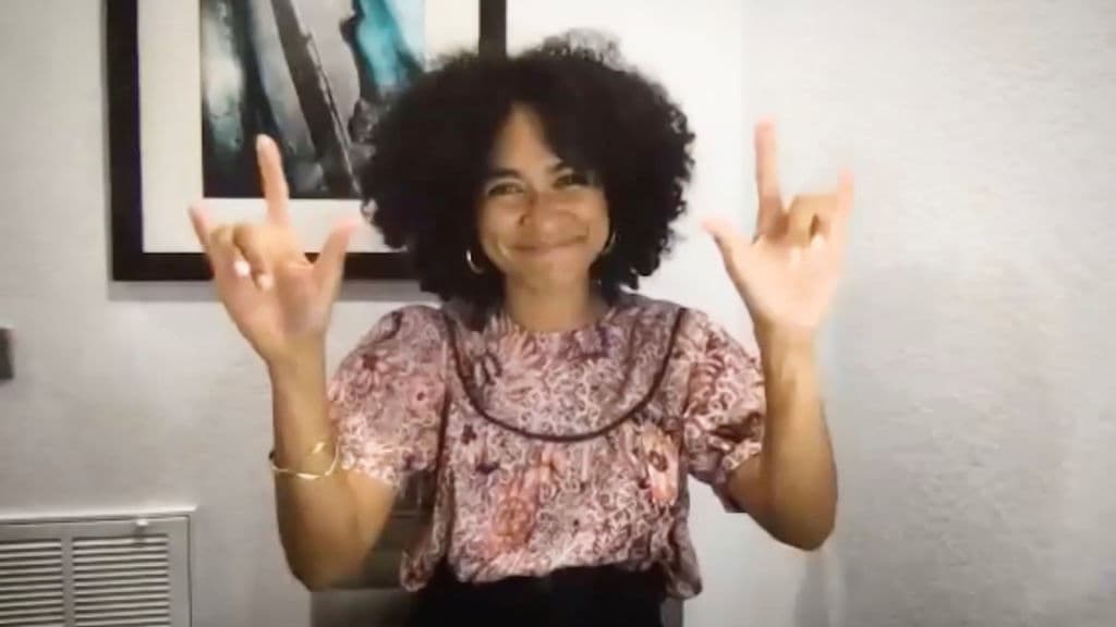 <b>Lauren Ridloff </b>
<br>La actriz de padre mexicano y madre afroamericana, ambos oyentes, se ha abierto camino en Hollywood como sordomuda desde nacimiento.