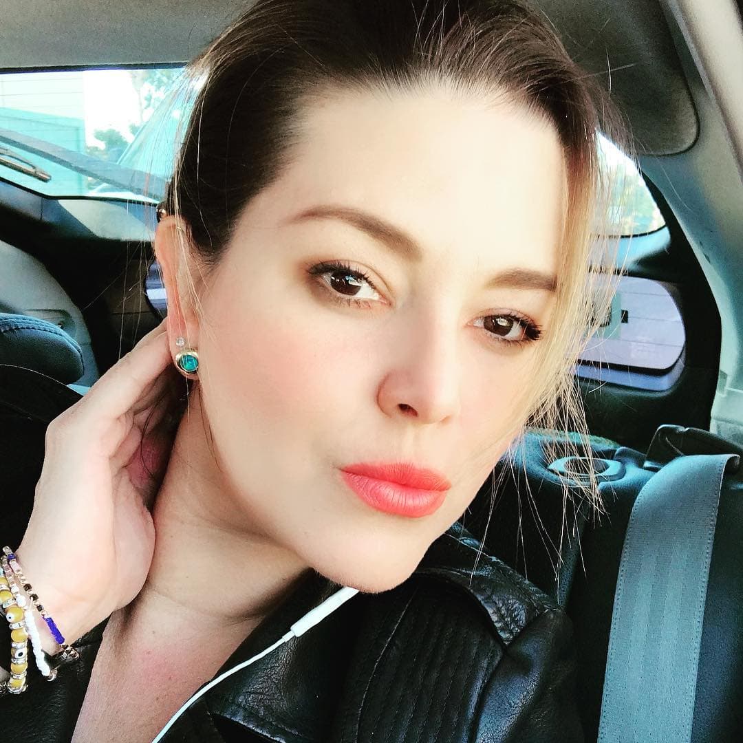 Al presentarse en una obra de teatro en la Ciudad de México, Alicia Machado no quiso dar una entrevista para El Gordo y La Flaca, incluso, mandó sacar nuestras cámaras de la conferencia de prensa.