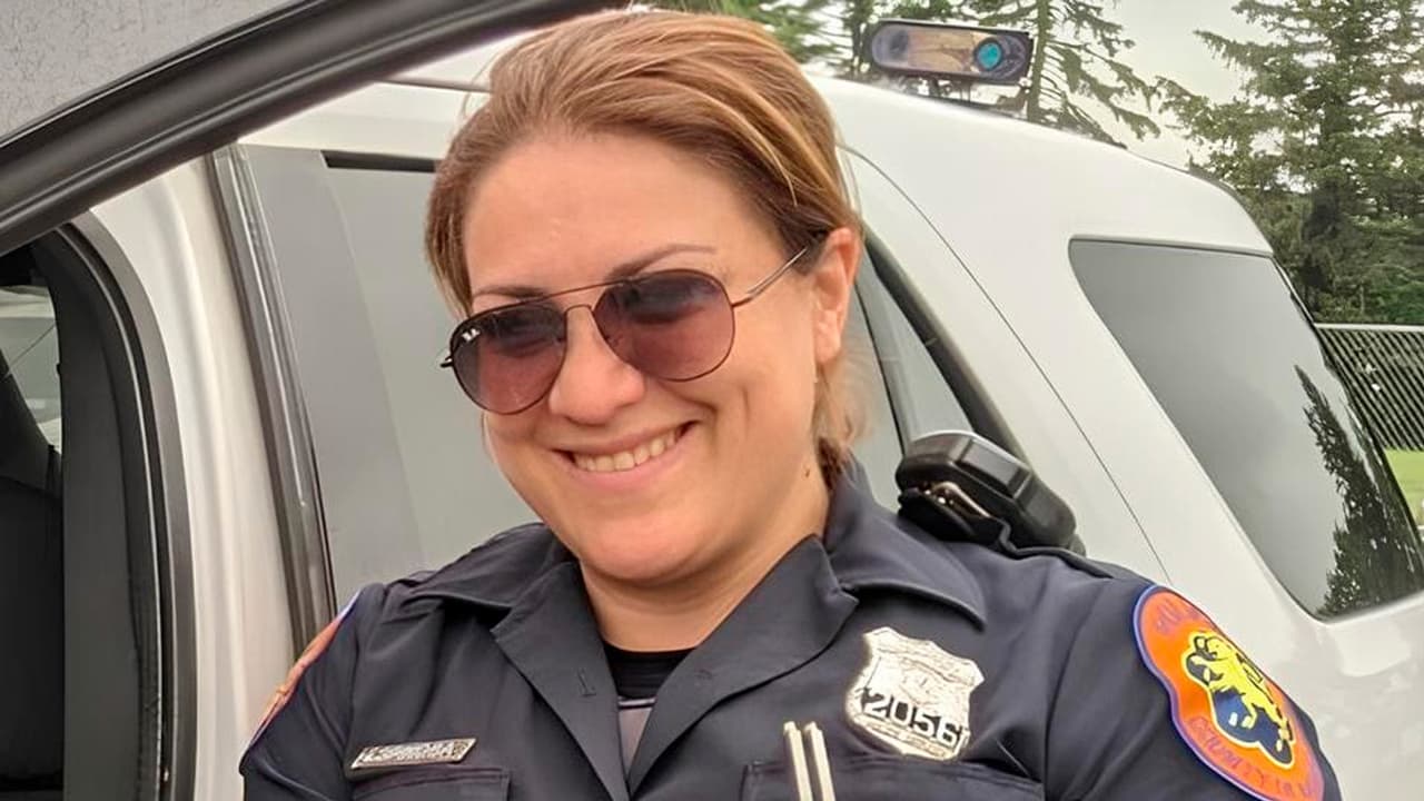 Acusan formalmente a conductor por muerte de oficial Patricia Espinosa en Long Island.