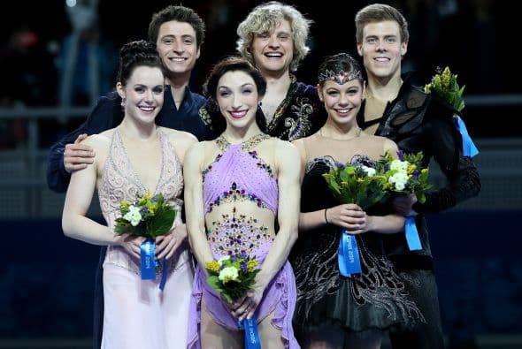 Meryl Davis y Charlie White se han proclamado hoy campeones olímpicos de danza de patinaje artístico en Sochi 2014, una vez disputado el programa libre en el que mantuvieron el liderato que el domingo alcanzaron en el corto. Davis y White, primera pareja de EEUU en ganar un Mundial y que llegaron a Sochi como subcampeones olímpicos, se impusieron en el Palacio Iceberg con 195,52 puntos y un programa largo con música de 'Sherezade", de Nikolai Rimski-Korsakov. Superaron a los defensores del título, los canadienses Tessa Virtue y Scott Moir, que se colgaron la plata con 190,99. El bronce ha sido para la pareja rusa integrada por Elena Ilinykh y Nikita Kapsalapov, con 183,48. Meryl y White llevan 17 años patinando juntos.