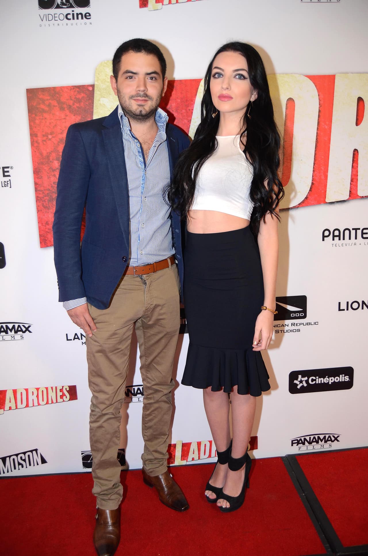 “Doy gracias por haber compartido tanto tiempo con ella y atesoro los recuerdos, el cariño y el respeto que siempre nos tuvimos. Agradezco de todo corazón el respeto y el cariño de todos ustedes ante este tema del cual no daremos declaraciones posteriores”, concluyó.
<br>