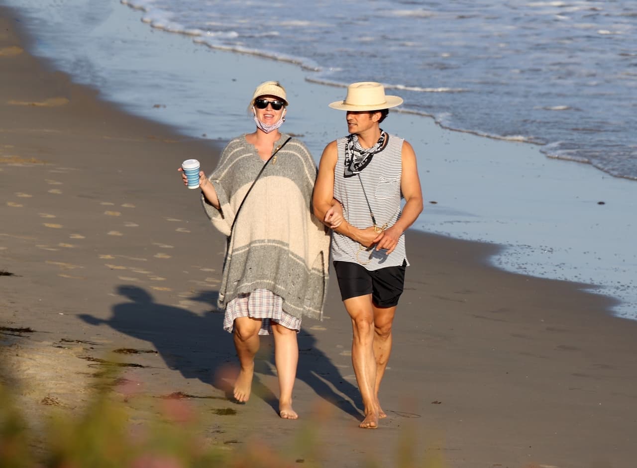 En las imágenes se puede corroborar una de sus más recientes declaraciones, en la que aseguró: "¡Estoy caminando como un pato!".