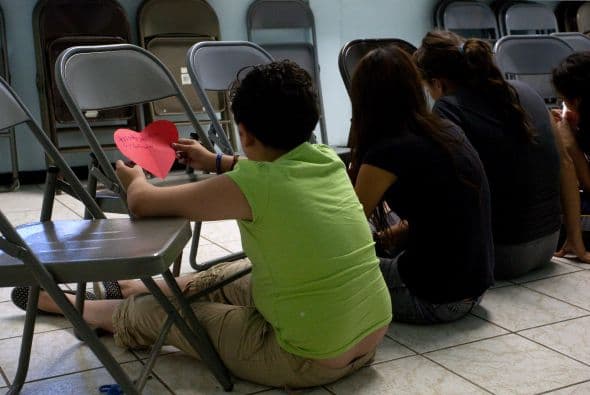 Según las cifras, al menos el 1.2 por ciento de la población de Ciudad Juárez se ha quedado sin padres, producto de la violencia.