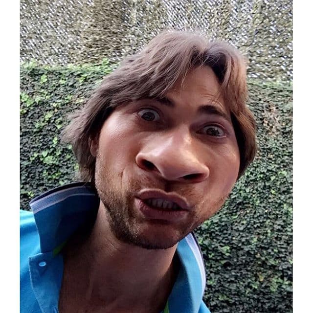 Sebastián Rulli está más divertido que nunca y es que el actor subió una foto a su cuenta de Instagram en la que se mostró así. ¿Qué les parece?