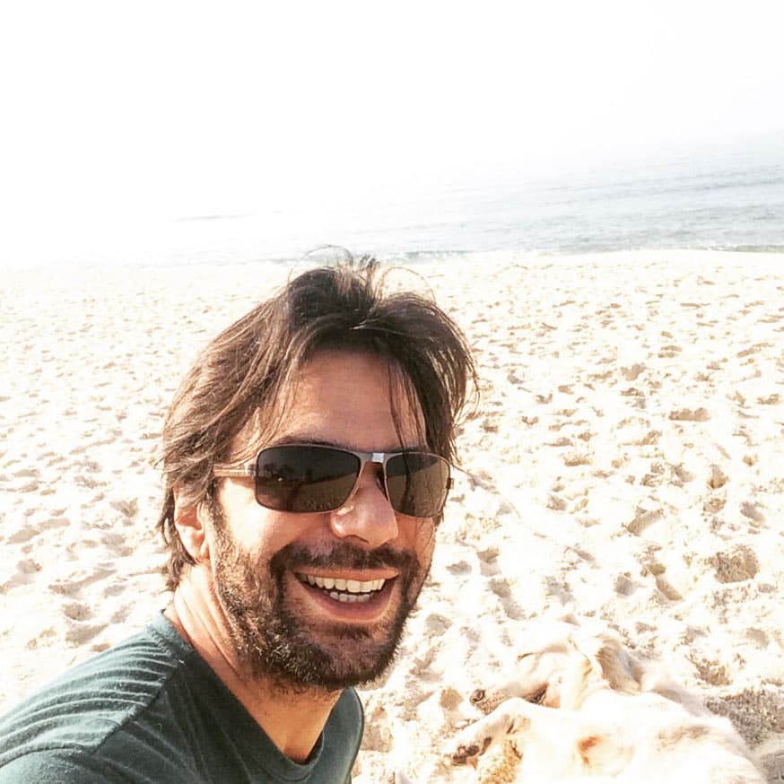 Felipe Cardoso es 'Levi'. El nombre completo de este galán es João Felipe Cardoso Sampaio
<b> </b>y se introdujo en el mundo de la actuación a los 12 años cuando participaba en las obras teatrales de su escuela.