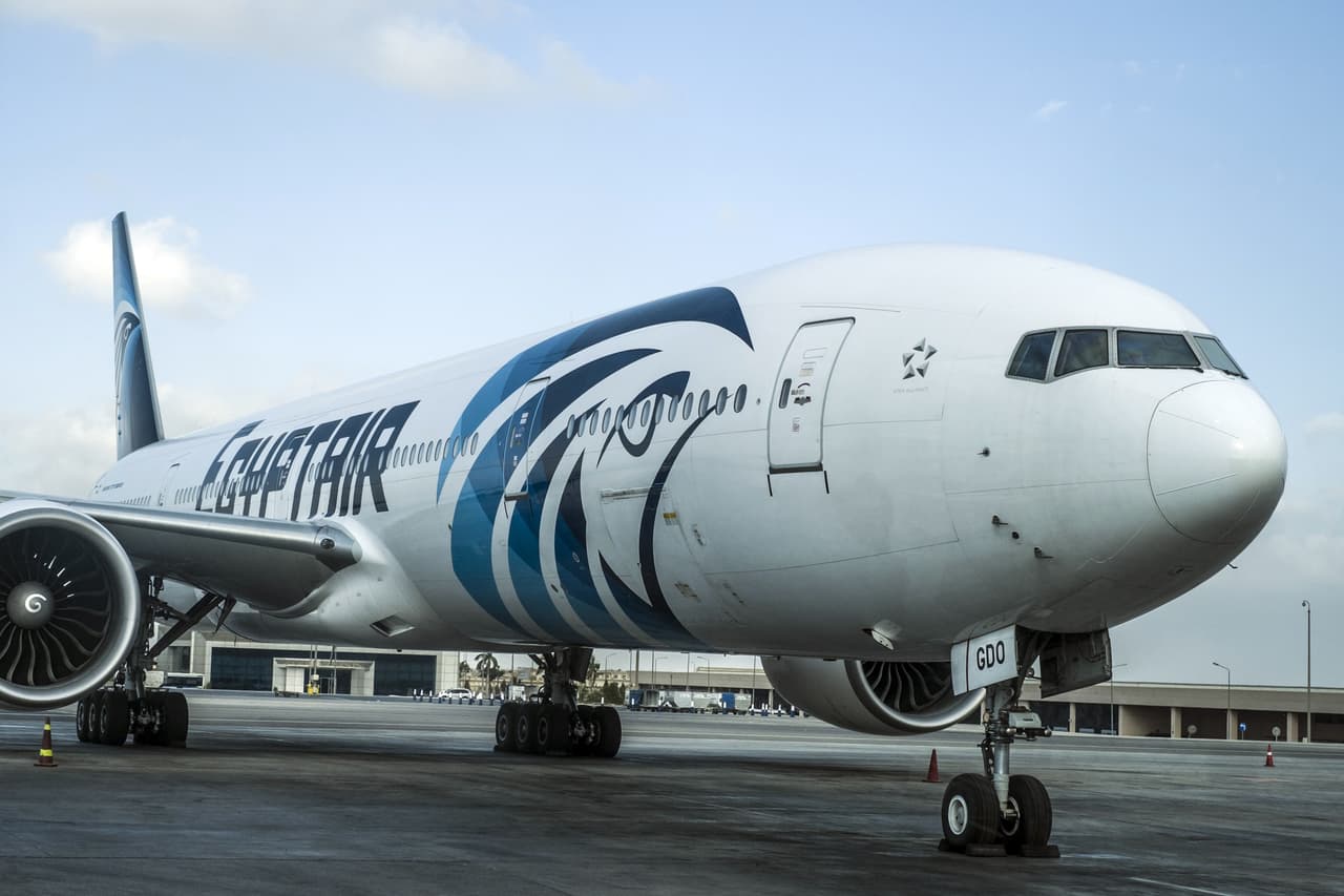 Encuentran restos del avión de EgyptAir que desapareció en el Mediterráneo