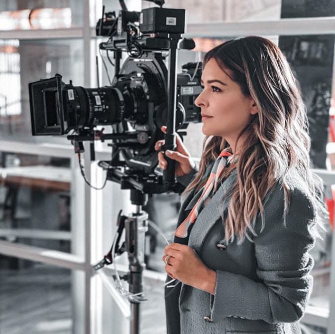 Actualmente vemos a Grettell Valdez en Médicos Línea De Vida de lunes a viernes a las 8P/7C por Univision.