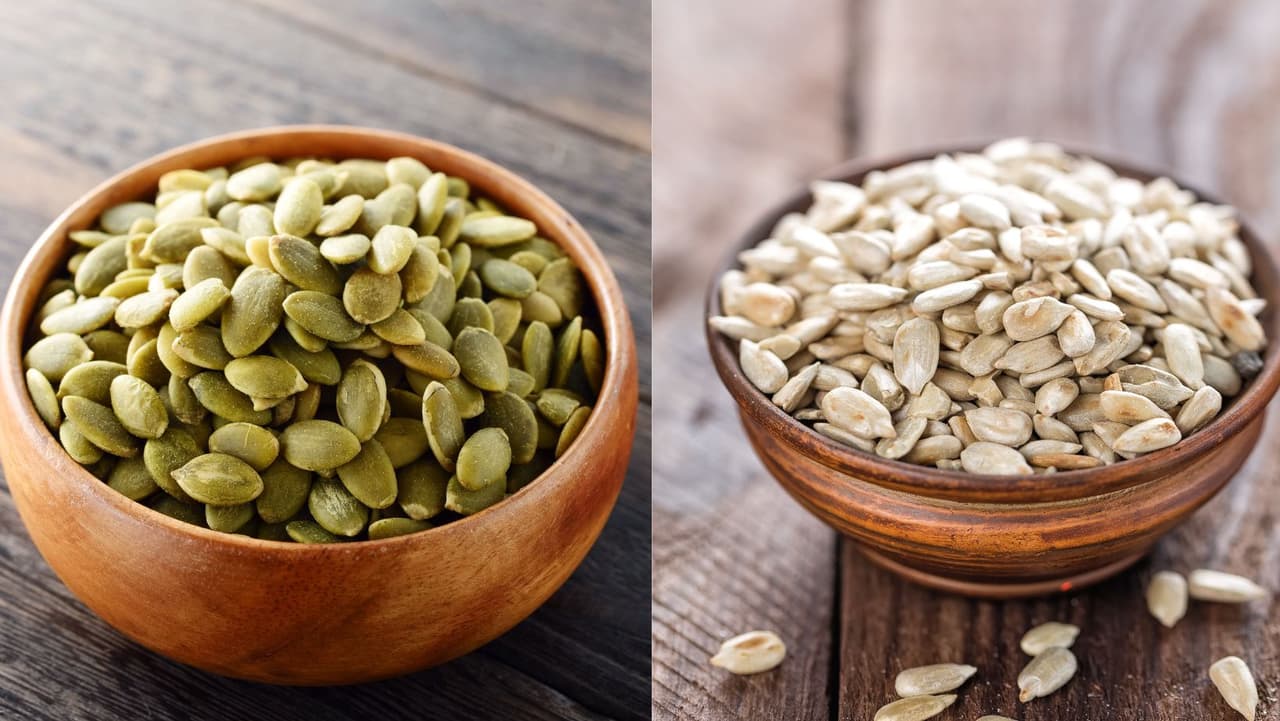 <b>Semillas</b>: Al igual que la banana, las 
<b>semillas de girasol</b> y 
<b>calabaza</b> tienen un alto 
<b>contenido de magnesio</b>. También son una fuente natural de triptófano. Un puñado de semillas a las 2 a. m. puede satisfacer rápidamente un ataque de hambre nocturno, pero aún es lo suficientemente ligero como para que no sea demasiado difícil de digerir para su cuerpo.