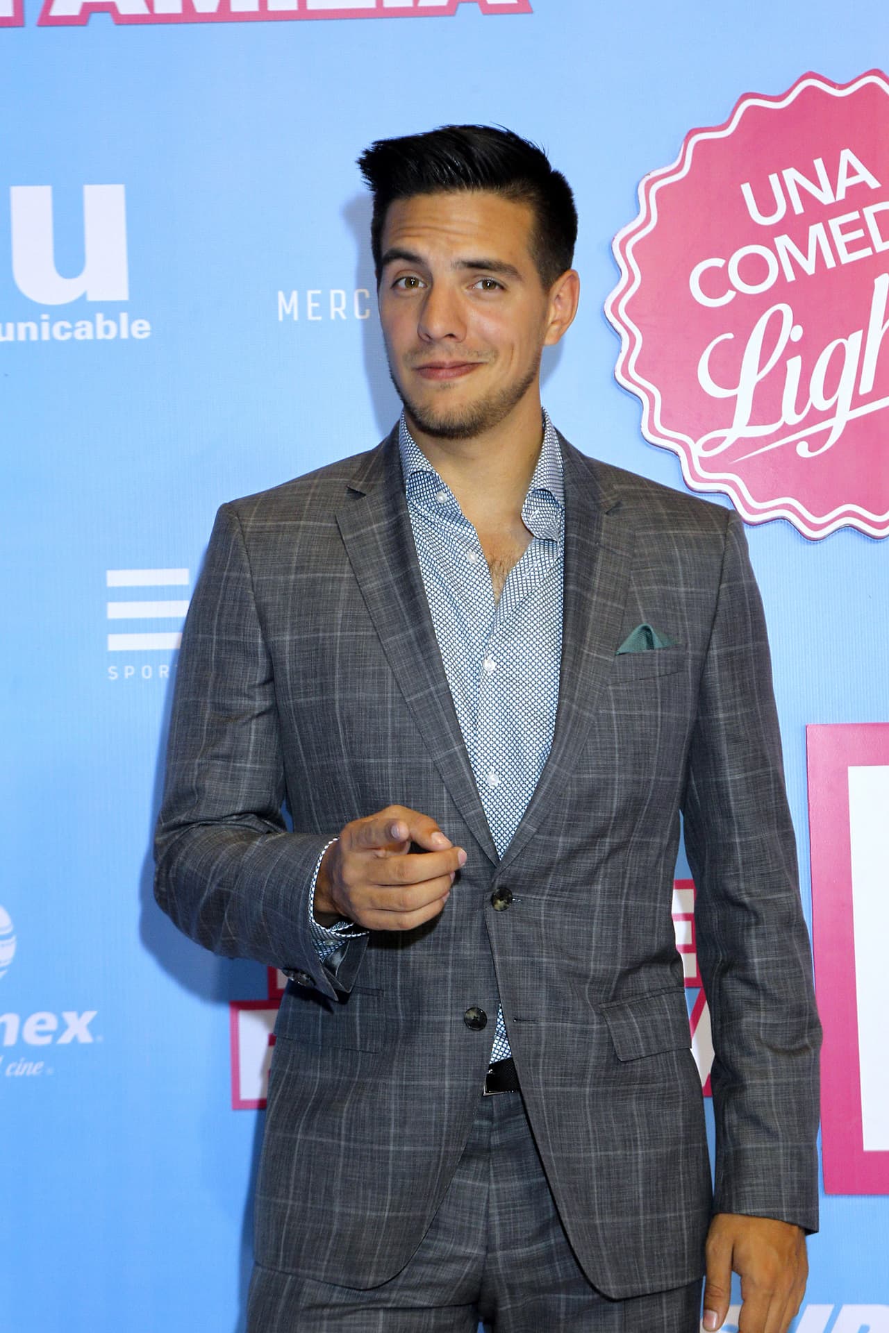 Las
<b> reacciones a la imagen </b>del hijo del famoso comediante no se hicieron esperar en las redes sociales.