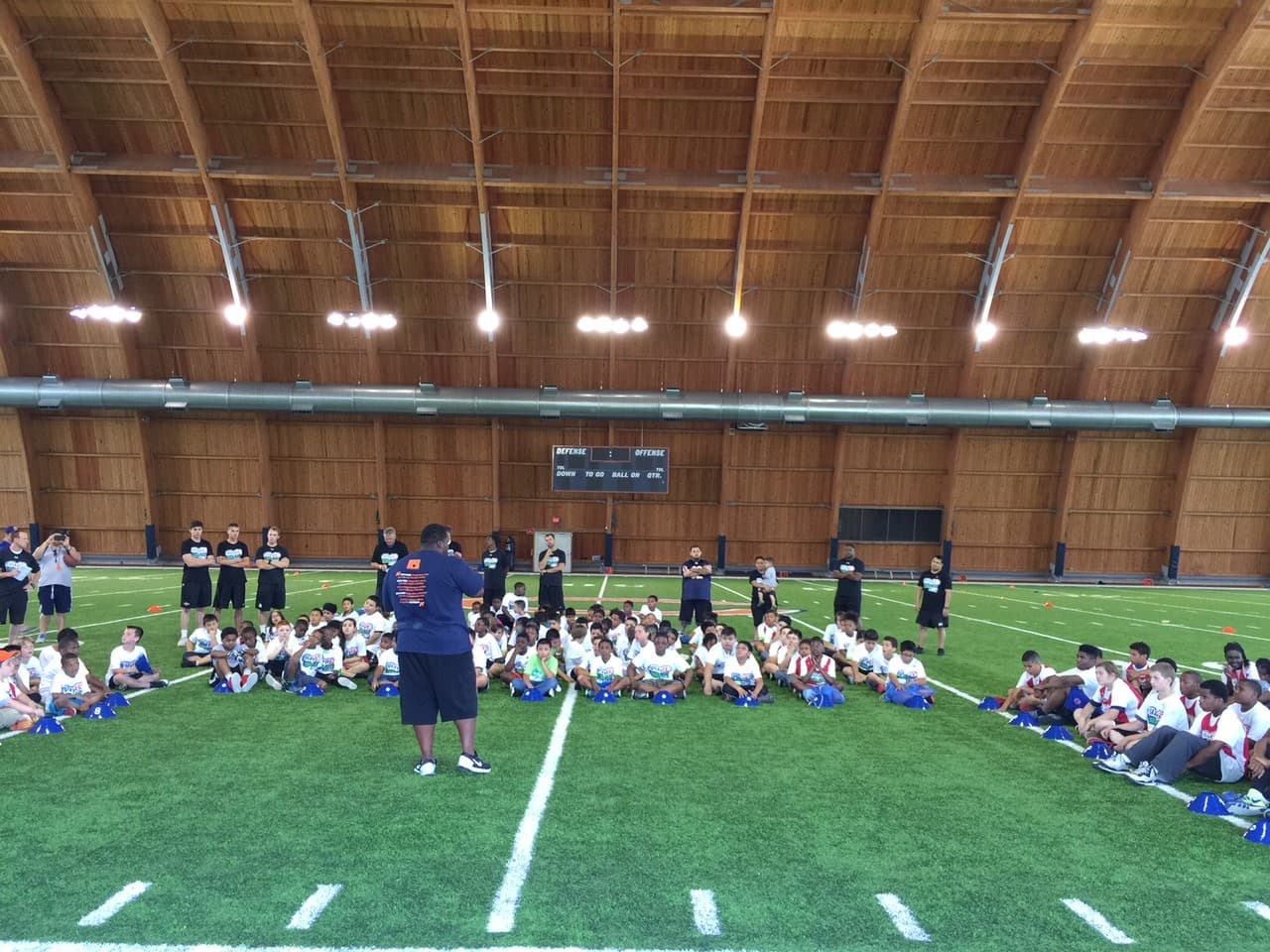 Los Bears y la NFL llevaron a cabo un NFL PLAY 60 Character Camp en Chicago