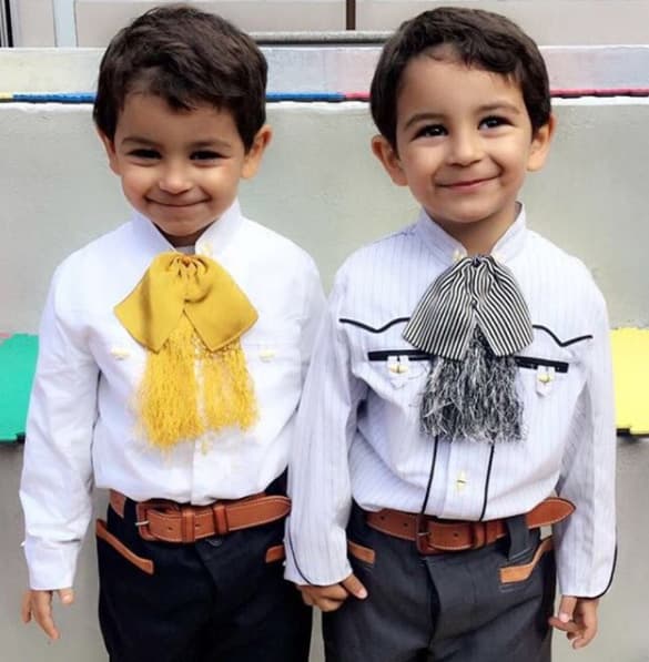 Los pequeños son la adoración de sus padres.