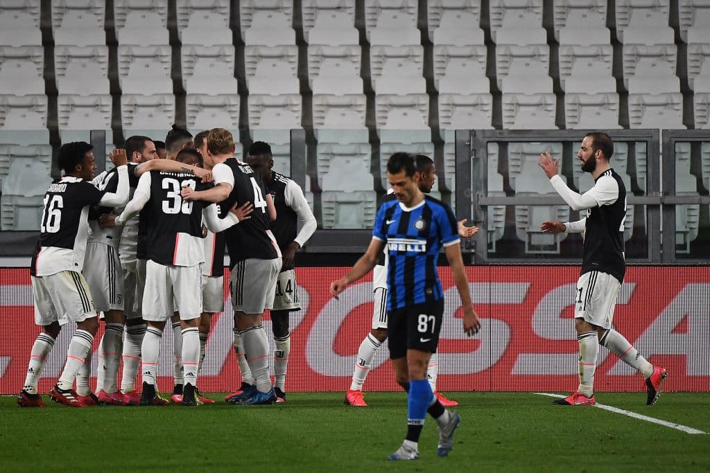 La Juventus festeja el triunfo en el Clásico Italiano que lo deja como líder de la Serie A y lo pone codo a codo con la Lazio.