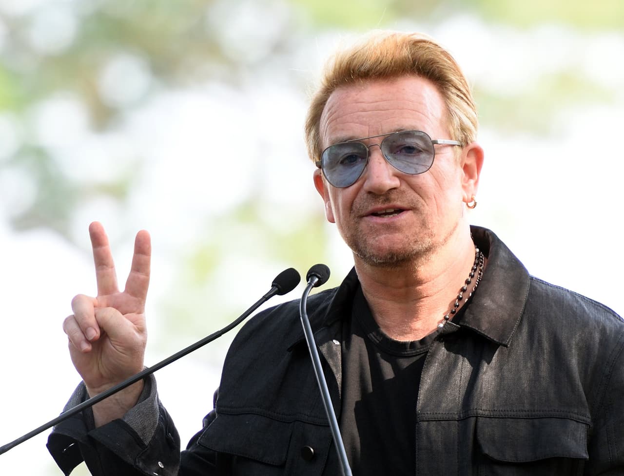 U2 rinde tributo al niño sirio Aylan Kurdi