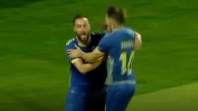Kosovo, la selección que aún no es país, anotó su primer gol oficial en casa