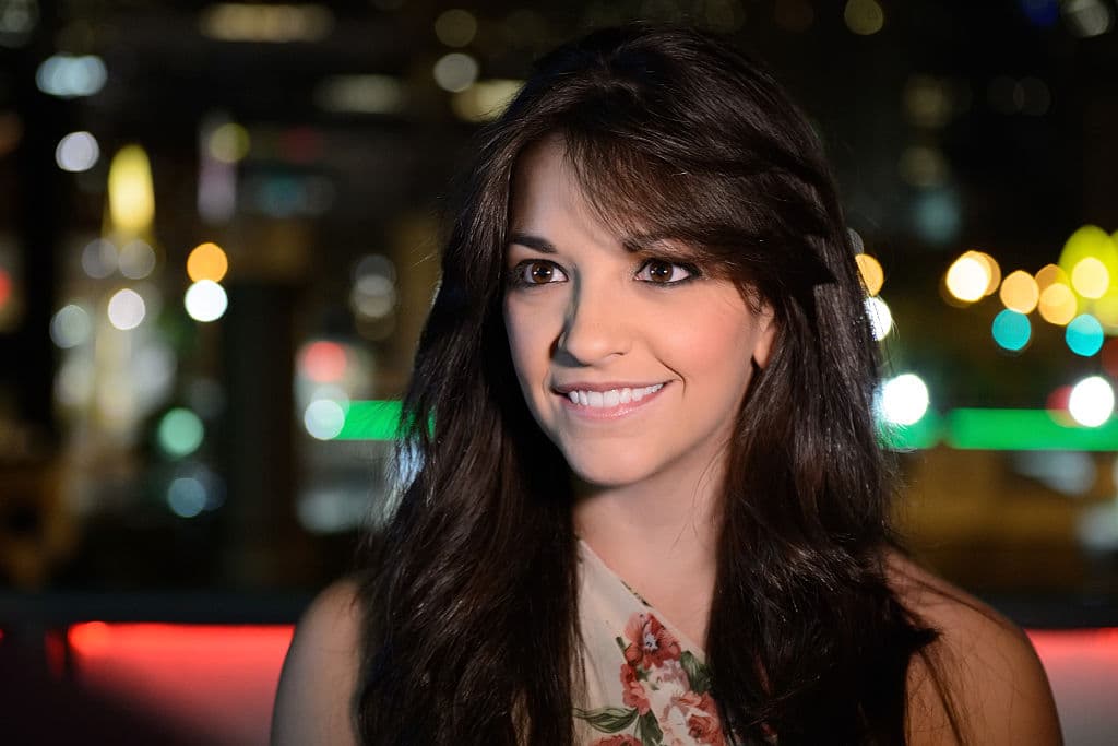 Ana Villafañe, nacida en Miami hace 27 años, ha tenido algunas apariciones en televisión y cine, pero su primer papel estelar es en 
<i>On Your Feet!</i>