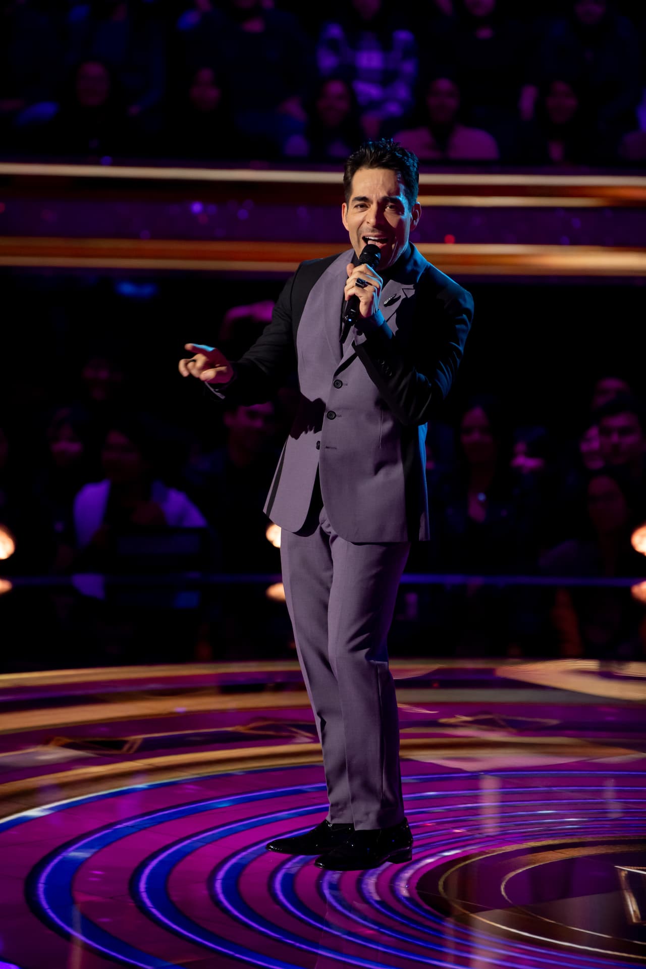 Este año el show estrenó un escenario 360, de tal forma que ni el público ni los investigadores perderán detalle de lo que hagan los personajes.