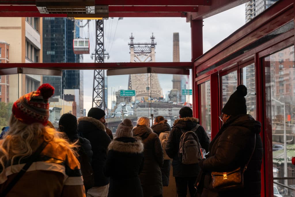 Su tarifa es de $2.90, aunque los usuarios de la MetroCard ilimitada pueden usarlo sin costo adicional.