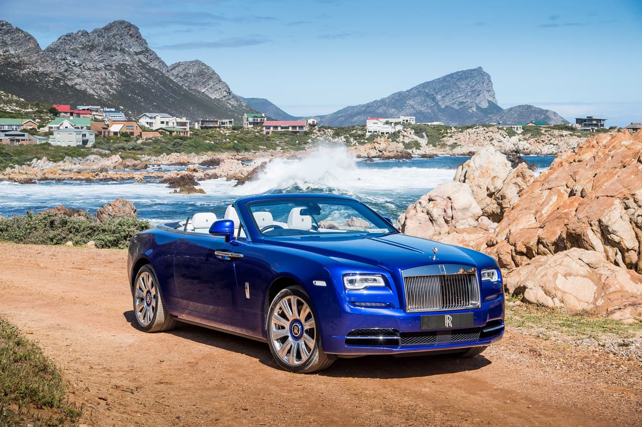 El Rolls Royce Dawn
<b> está valorado en 400,000 dólares y su alquiler en Miami cuesta 1,995 dólares</b> al día. Es el segundo convertible del fabricante de lujo inglés y está reservado para cuatro plazas.