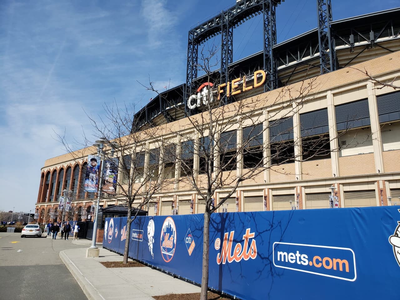 Fue terminado en 2009, y es el campo de los Mets de Nueva York de la división de la Liga Nacional de Béisbol de Grandes Ligas.