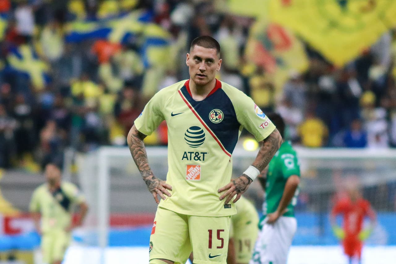 El chileno Nico Castillo poco pudo hacer para evitar el descalabro del campeón de la
<a href="https://www.univision.com/deportes/futbol/liga-mx/" target="_blank">Liga MX</a>.
