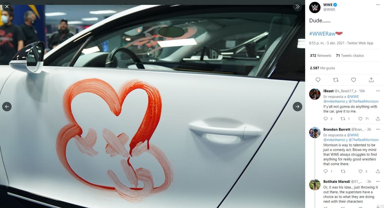 “No respeto tu música, no respeto tu carro y no te respeto a ti. Arruiné tu carro de 3.2 millones y ahora acabaré contigo en Wrestlemania”, exclamó The Miz mientras golpeaba al reggaetonero en el suelo durante uno de los segmentos de Monday Night RAW.