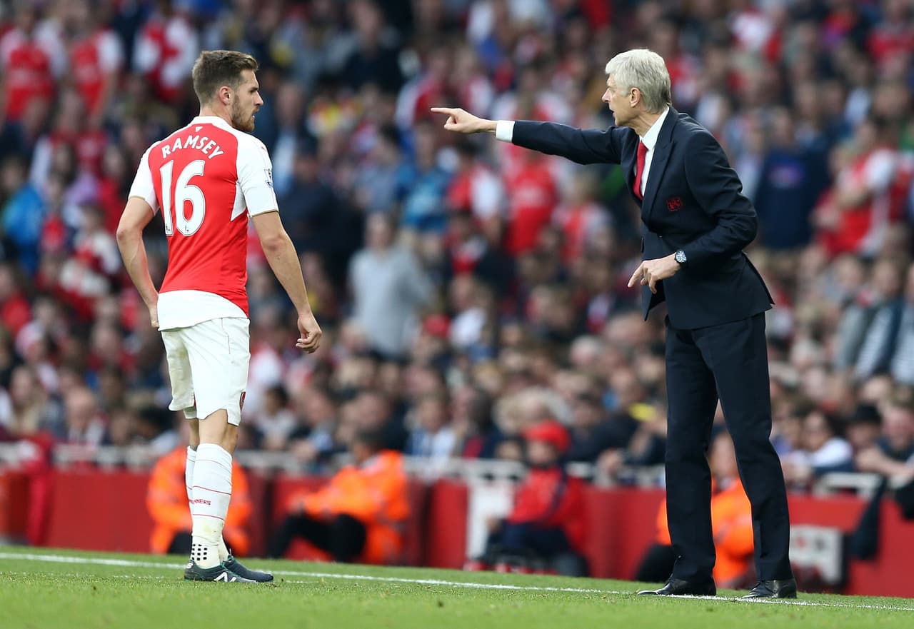 Wenger culpa a Gales de las lesiones de Gareth Bale y Aaron Ramsey