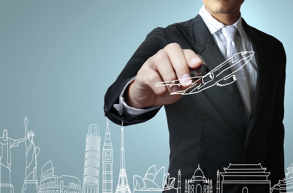 Los meses de junio a agosto serán muy productivos y es posible que en ese ciclo astral estés recibiendo un ingreso extra procedente de ventas, negocios y otras actividades similares. El fin de año indica la posibilidad de viajes asociados con tu trabajo o una actividad similar.