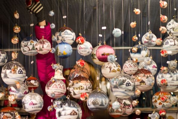 Adornos cálidos para tu árbol de navidad