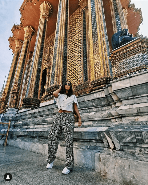 Claudia, quien da vida a Eva Carvajal en ‘Amar a muerte’, ha quedado sorprendida por la majestuosidad arquitectónica de Tailandia.