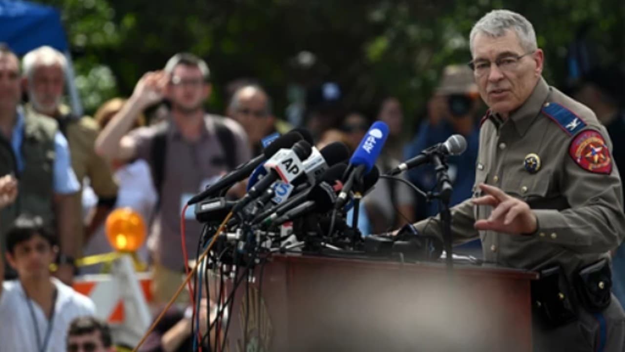 Policía de Texas pide no publicar imágenes de las cámaras corporales de los oficiales en el tiroteo de Uvalde