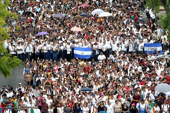La caminata de la Luz del Mundo provocó el cierre de 17 de las avenidas más importantes de la ciudad de Guadalajara. 
<b>Las autoridades de Jalisco indicaron que no se reportaron incidentes. </b>