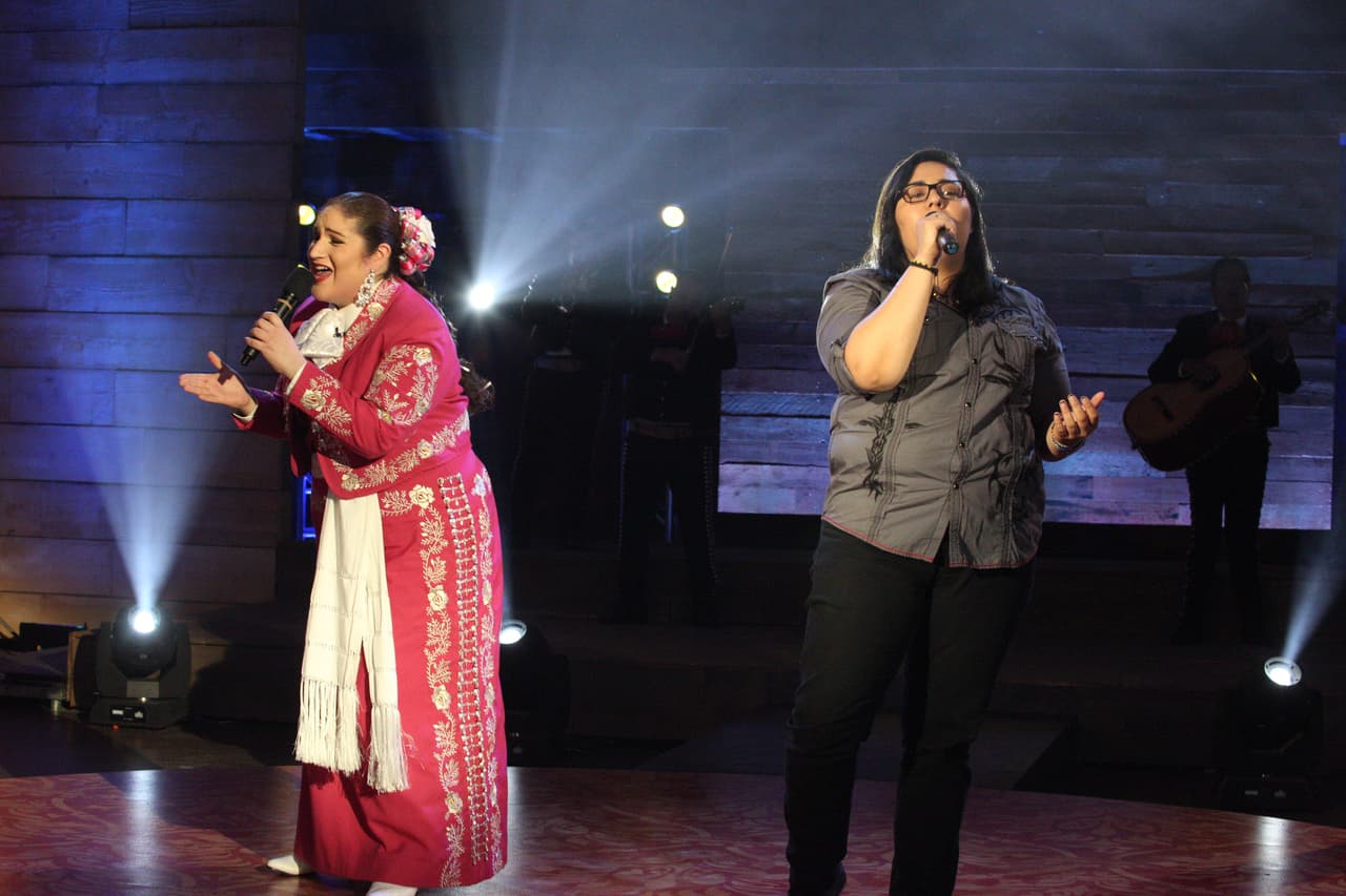 <a href="http://www.univision.com/shows/la-reina-de-la-cancion/beatriz-delgado-y-susset-rodriguez-tuvieron-un-duelo-de-vozarrones-que-puso-de-pie-al-publico-video">Beatriz Delgado y Susset Rodríguez</a> tuvieron un duelo de vozarrones que puso de pie al público.