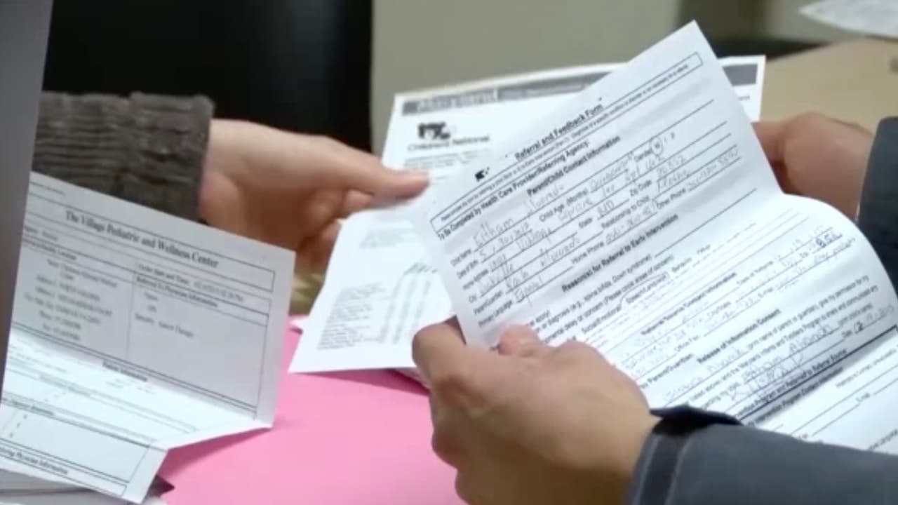 Al tener 55 años y 15 como residente, también puedes hacer el exámen en el idioma que prefiera.